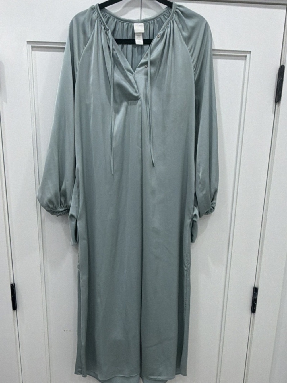 H&M Women's Satin Midi Dress XS Green V-Neck Tie Long Sleeve A-Line